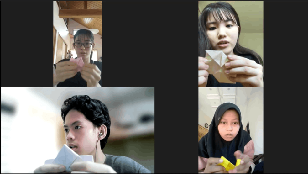 折り紙を通じて英語で交際交流